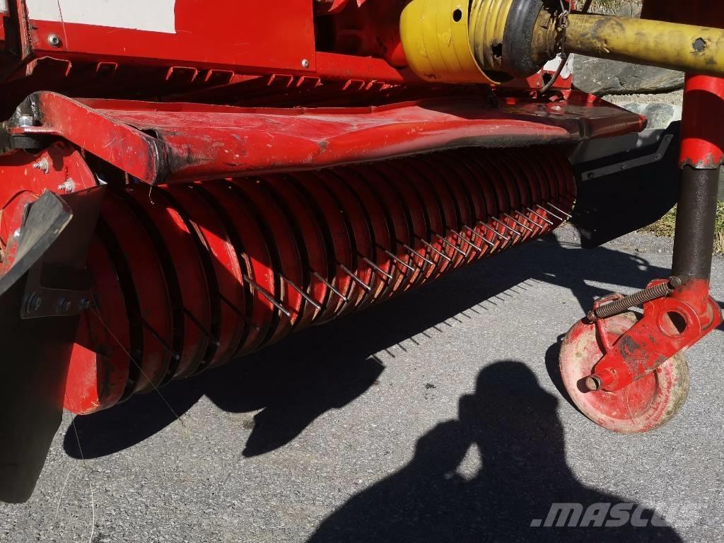 Pöttinger Pony 1 Keräävät noukinvaunut ja silppurivaunut