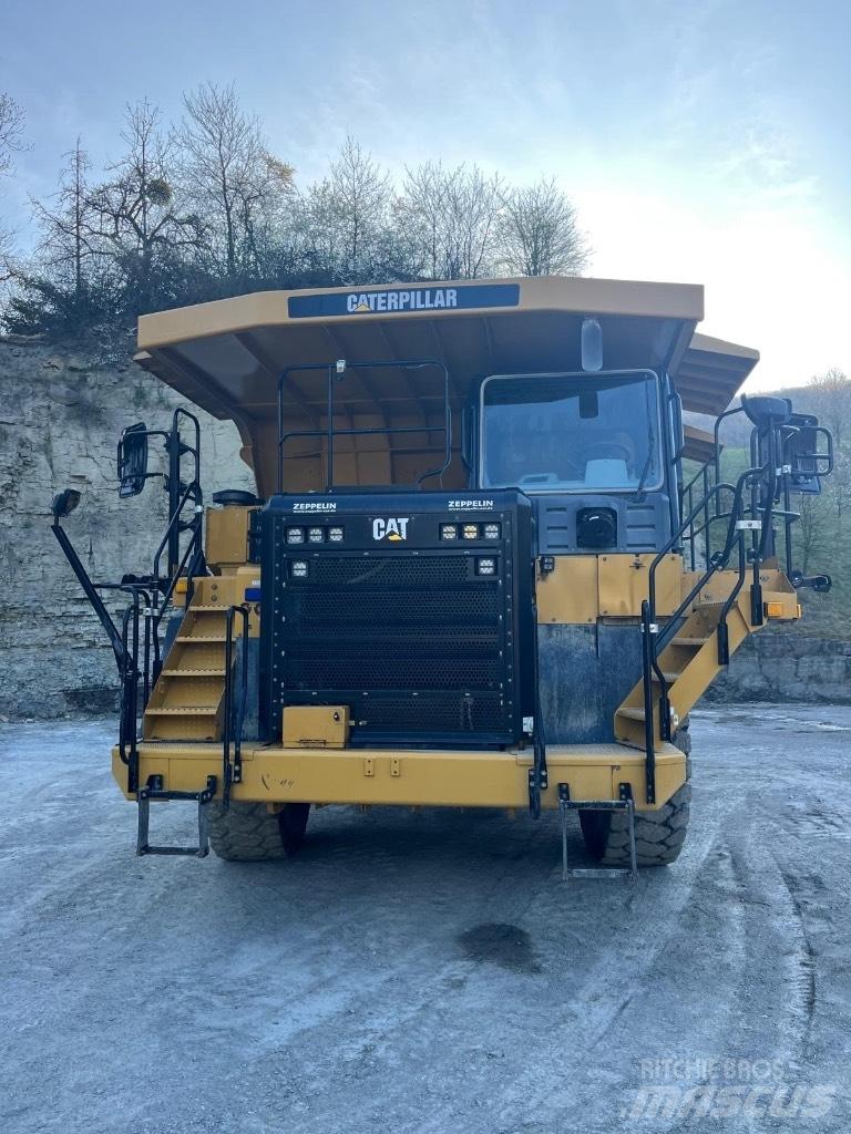CAT 775 G Maansiirtoautot
