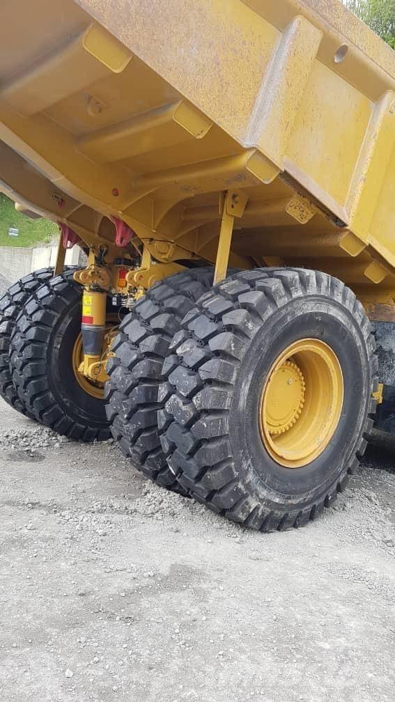 CAT 775 G Maansiirtoautot