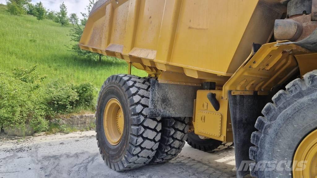 CAT 775 G Maansiirtoautot