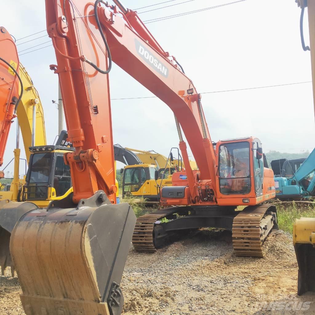 Doosan DX 300 LC Telakaivukoneet
