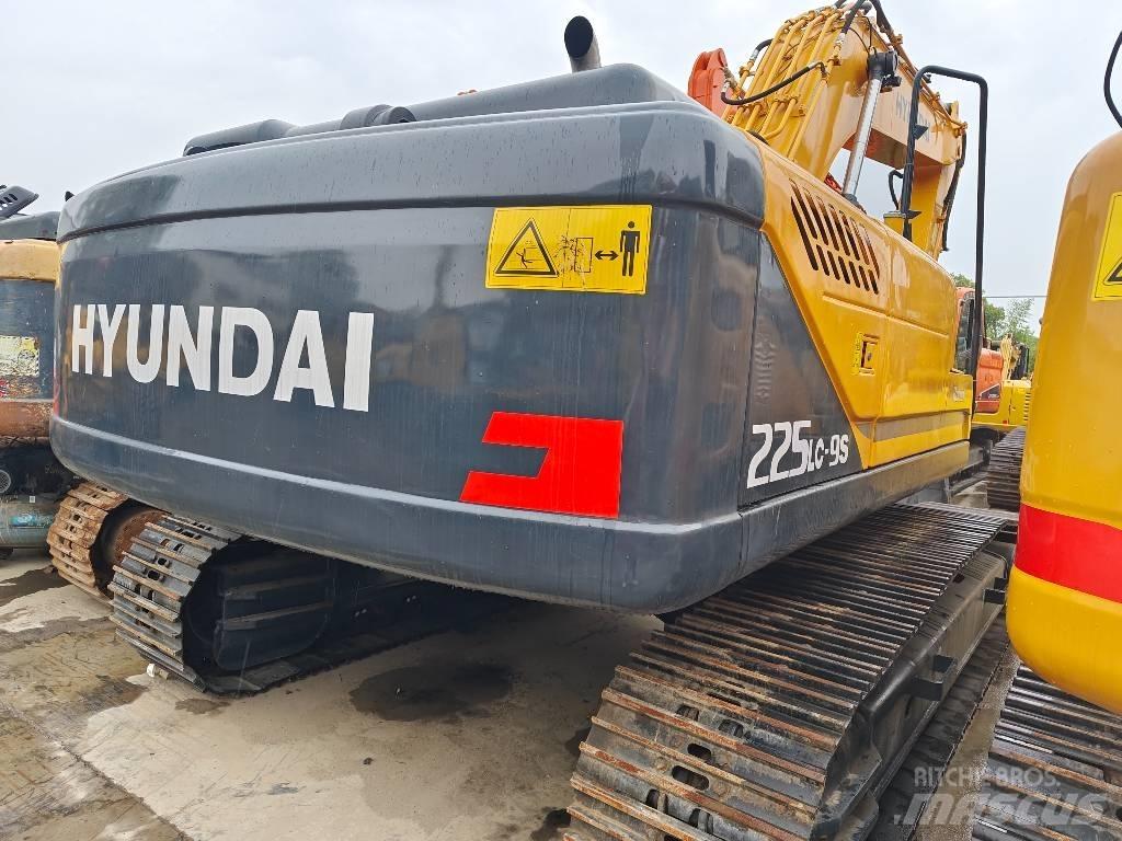 Hyundai R225LC-9S Telakaivukoneet
