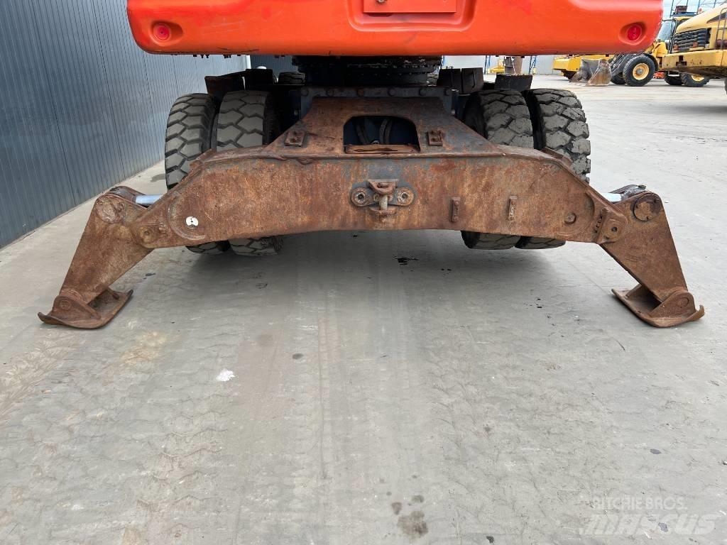 Doosan DX210W Pyöräkaivukoneet