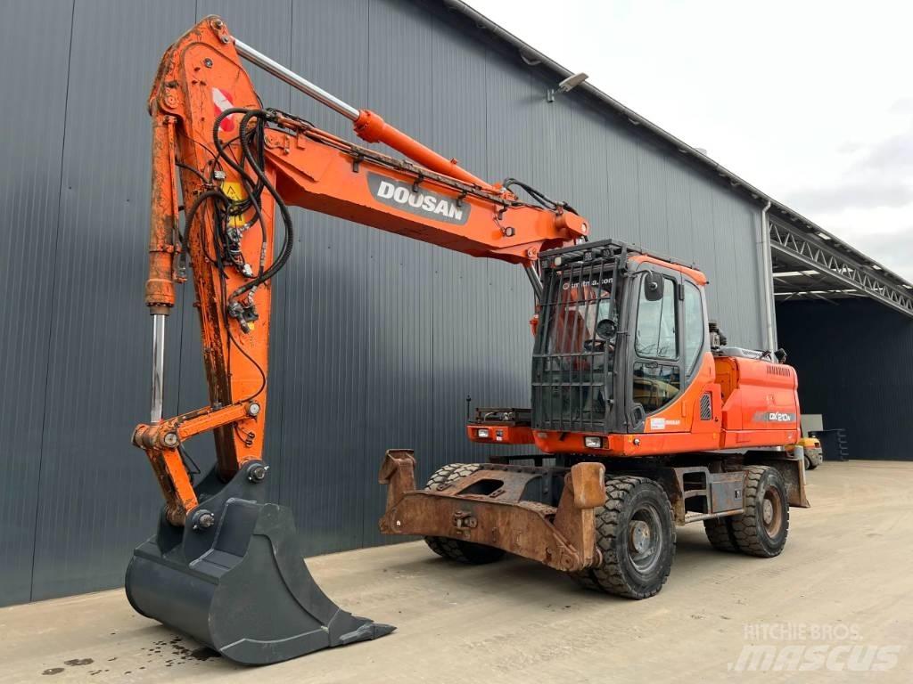 Doosan DX210W Pyöräkaivukoneet