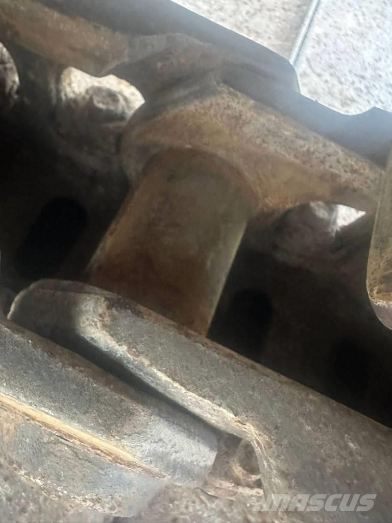 JCB JS 145 LC Telakaivukoneet