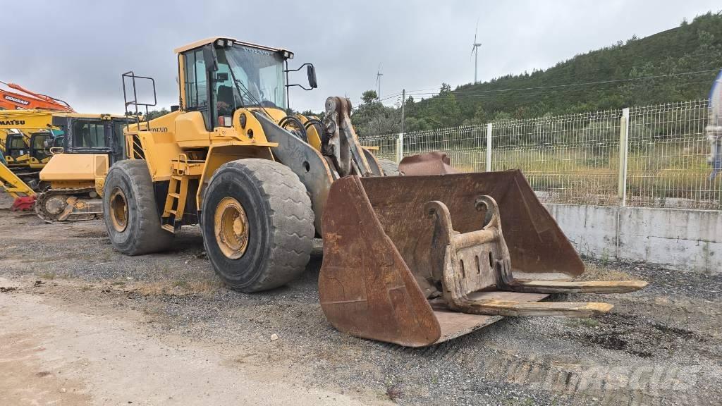 Volvo L 220 F Pyöräkuormaajat