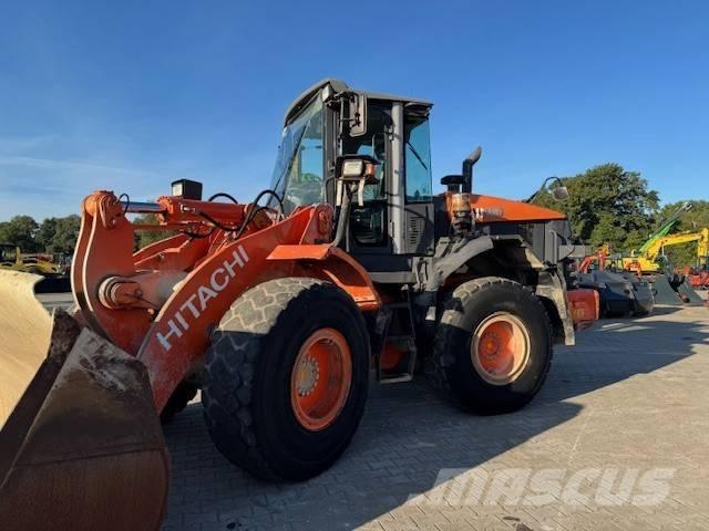 Hitachi ZW 180 Pyöräkuormaajat