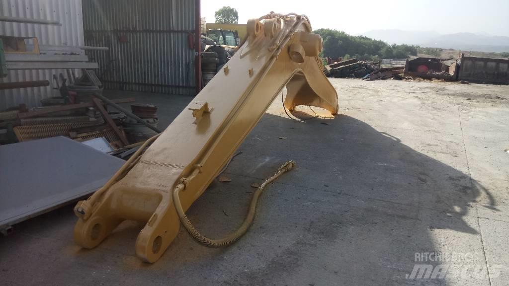 CAT 245 Puomit