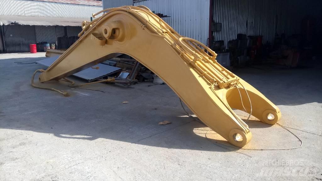 CAT 245 Puomit