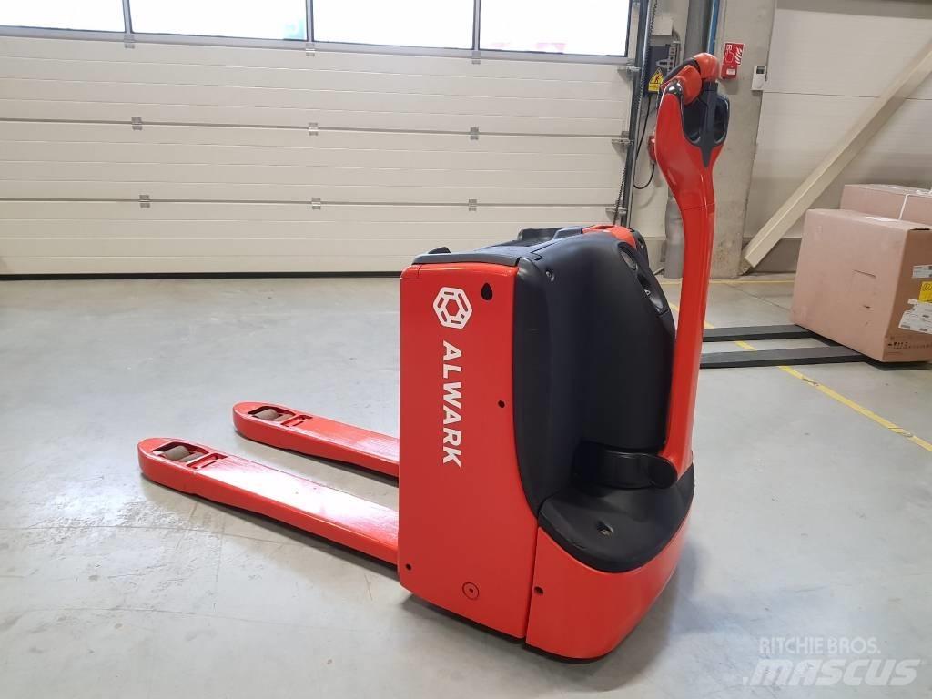 Linde T16 Lavansiirtotrukit