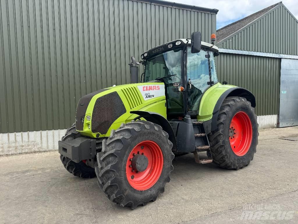 CLAAS Axion 810 Traktorit