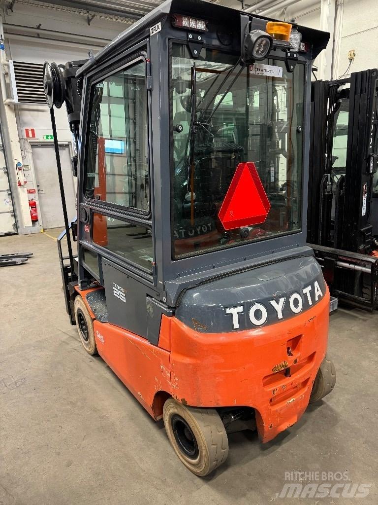 Toyota 8FBMKT25 Sähkötrukit