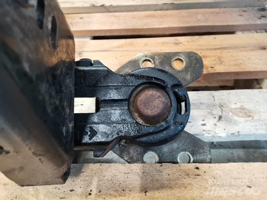Steyr CVT fender Renkaat ja vanteet