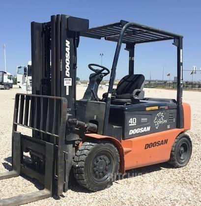 Doosan B40 X-5 Sähkötrukit