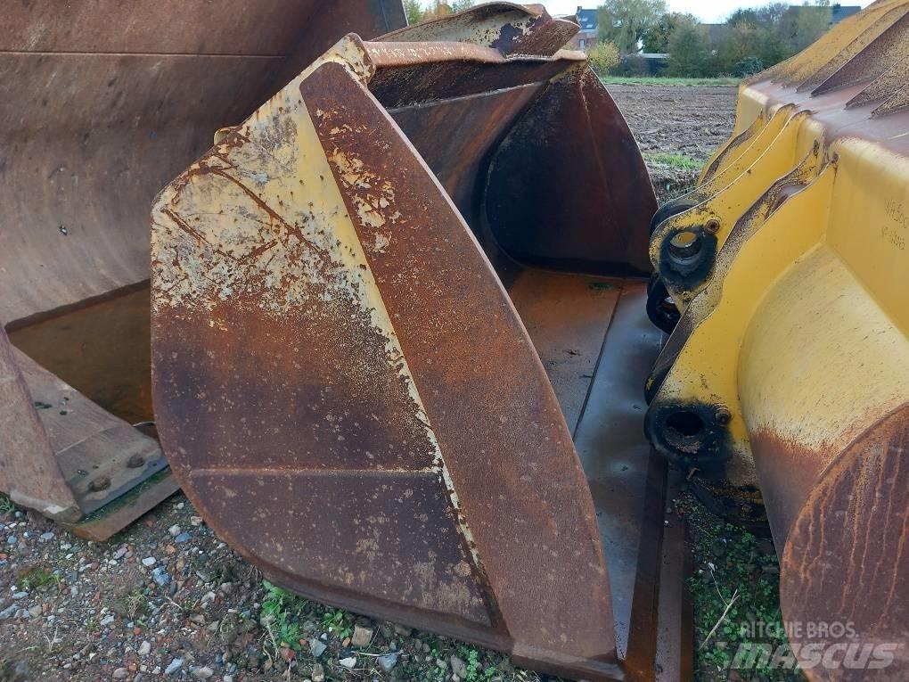 Komatsu WA480-8 Kauhat
