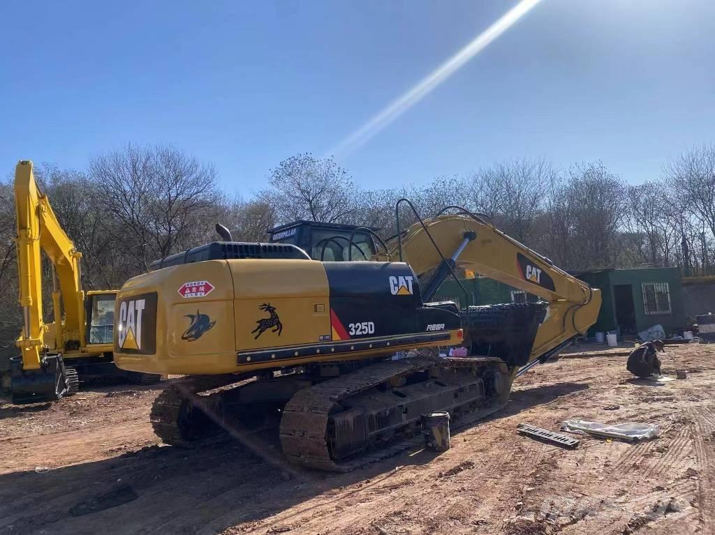 CAT 325 D Telakaivukoneet