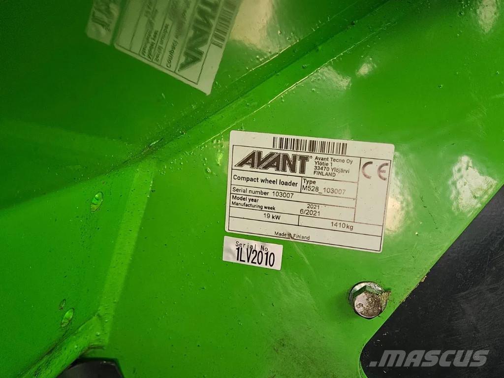 Avant 528 Pienkuormaajat