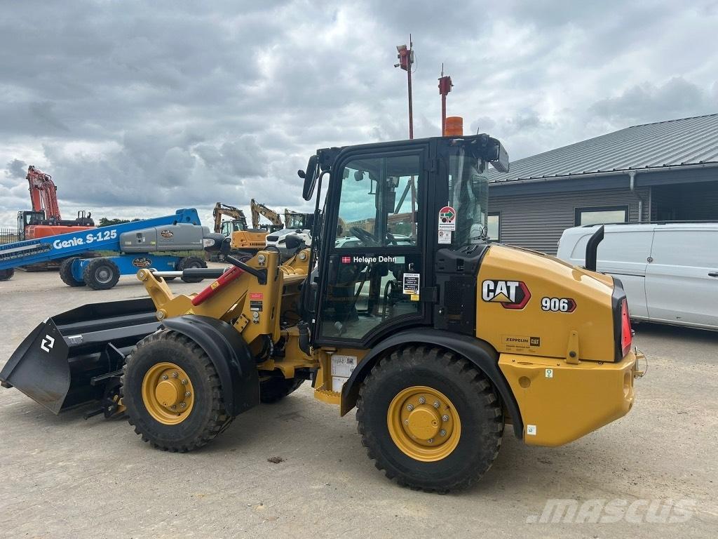CAT 906 Pyöräkuormaajat