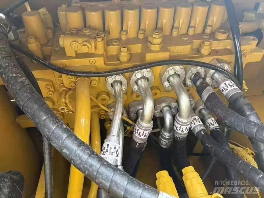 CAT 323GC Telakaivukoneet