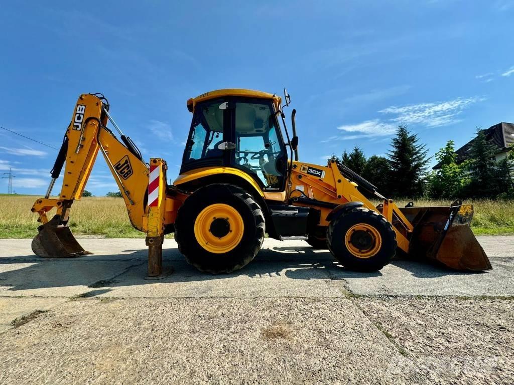 JCB 3 CX Kaivurikuormaajat