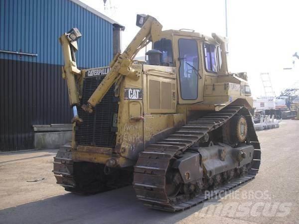 CAT D8N Telaketjupuskutraktorit