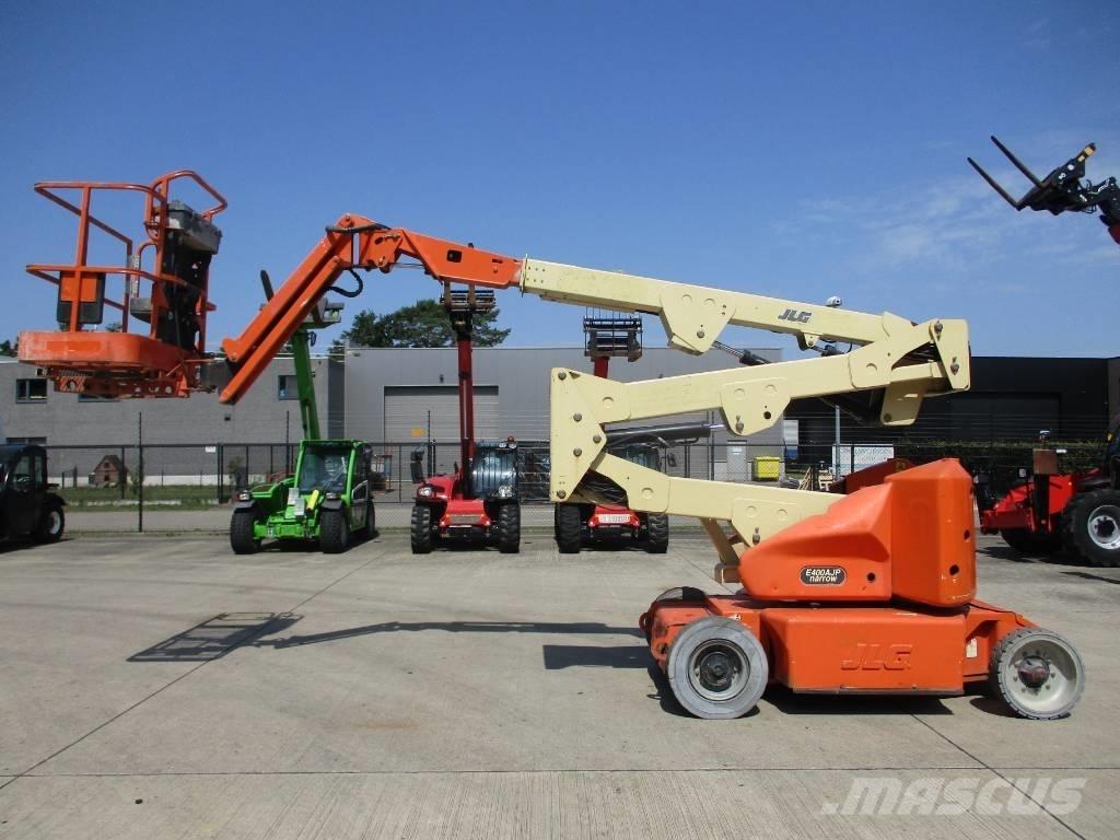 JLG E400 AJPN (687) Pienikokoiset itseliikkuvat puominostimet