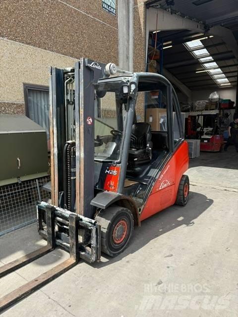 Linde H 25 D Dieseltrukit