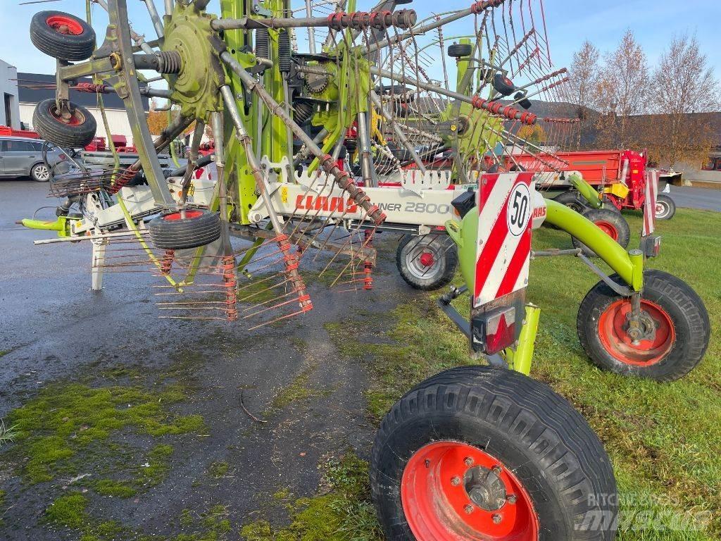 CLAAS Liner 2800 Pöyhimet ja haravat