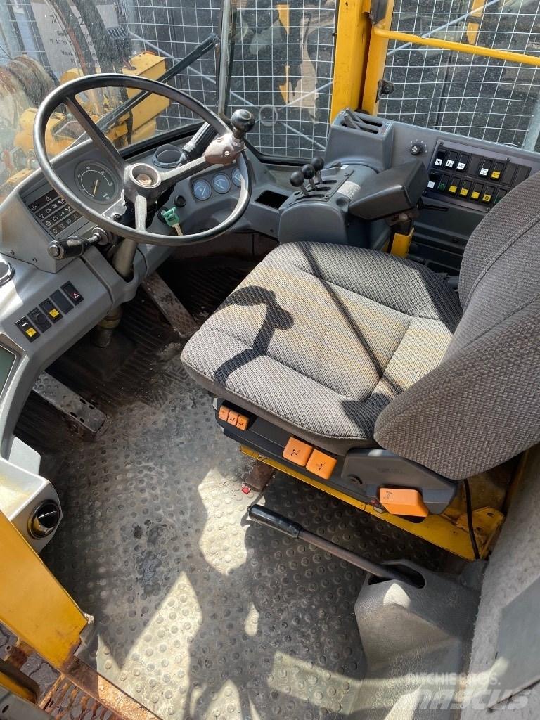 Volvo L120B Pyöräkuormaajat