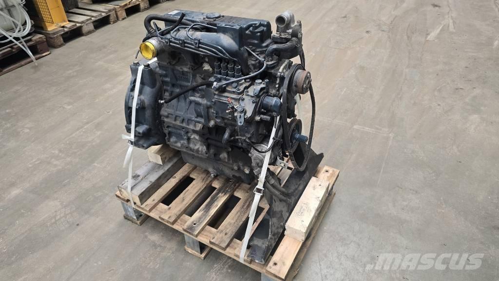 Kubota V 2403 Moottorit