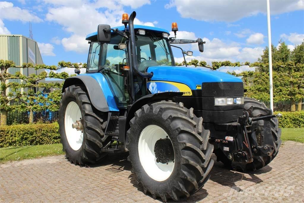 New Holland TM175 Traktorit