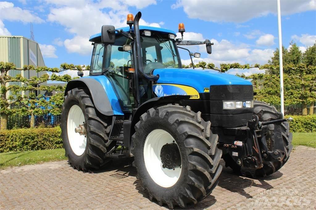 New Holland TM175 Traktorit