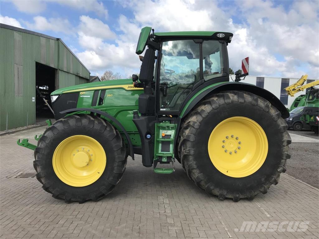 John Deere 6R 250 Traktorit