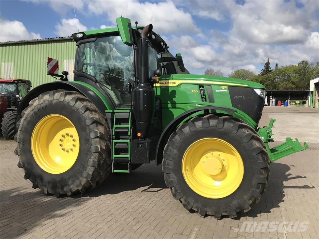 John Deere 6R 250 Traktorit
