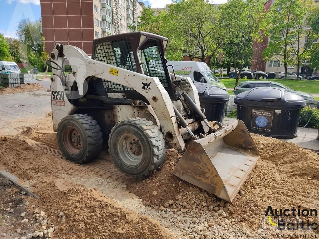 Bobcat S 250 Liukuohjatut kuormaajat