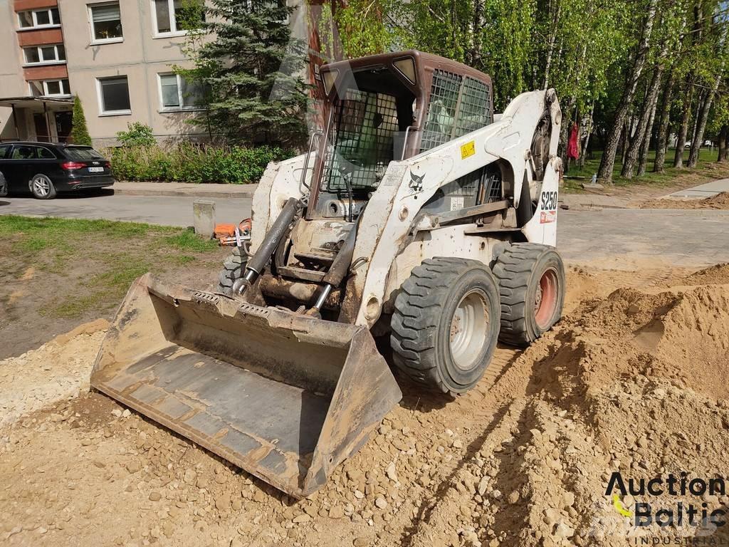 Bobcat S 250 Liukuohjatut kuormaajat