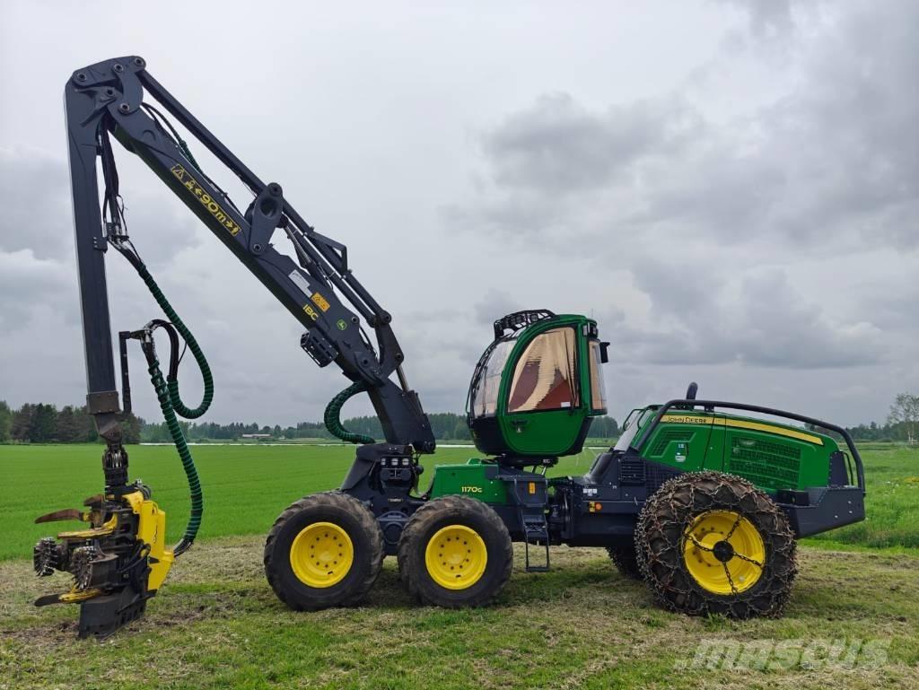 John Deere 1170 G Harvesterit