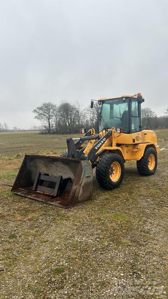 Volvo L 30 G Pyöräkuormaajat