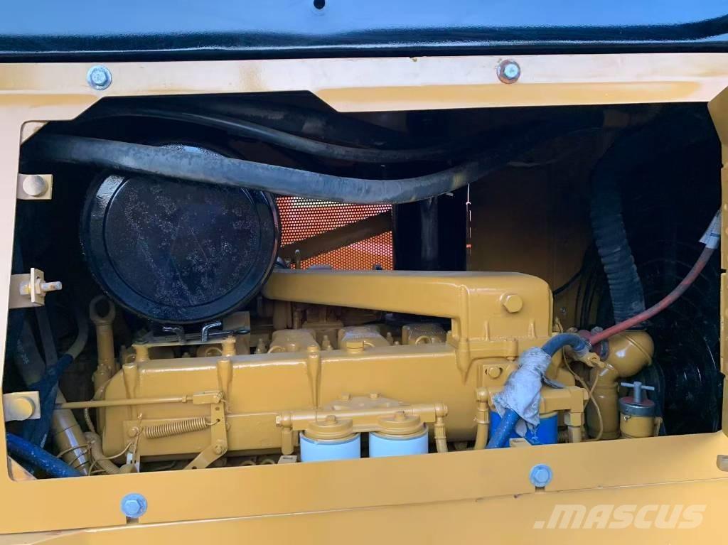 CAT D 6 G Telaketjupuskutraktorit