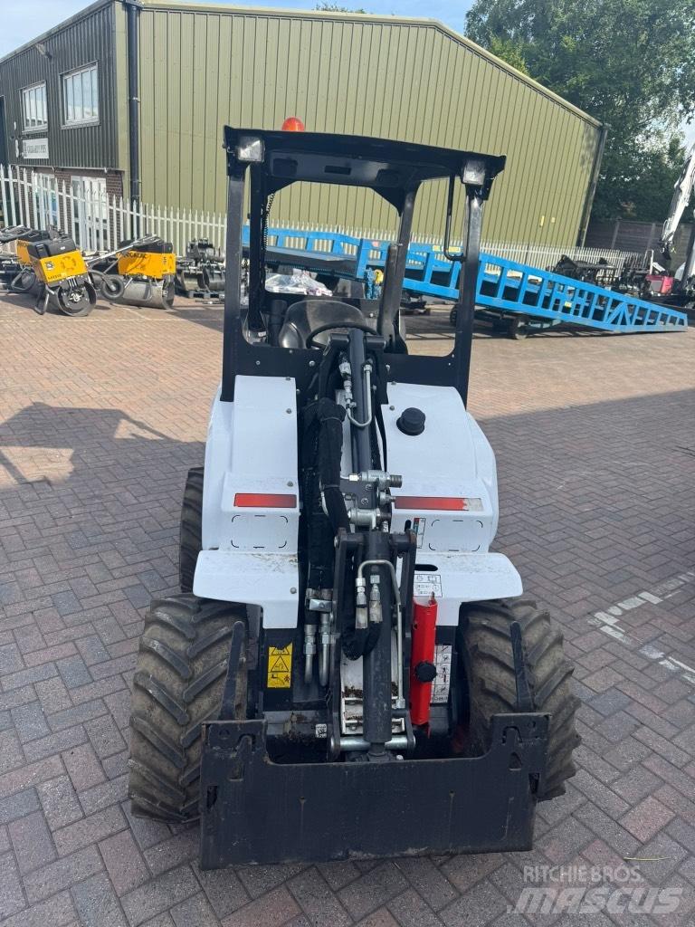 Bobcat L 28 Pienkuormaajat