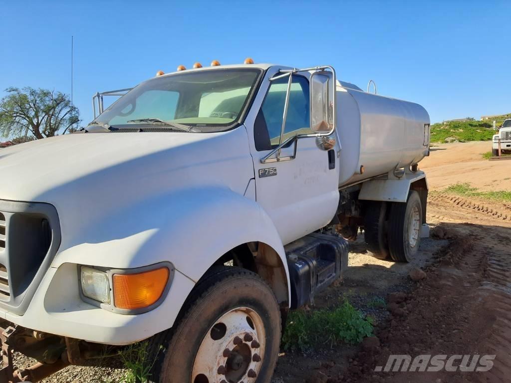 Ford F 750 Vesisäiliöautot