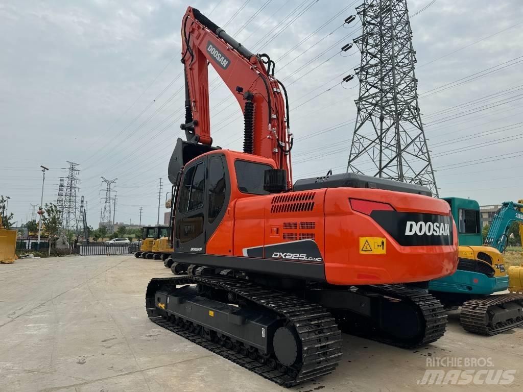 Doosan DX 225 LC-9C Telakaivukoneet