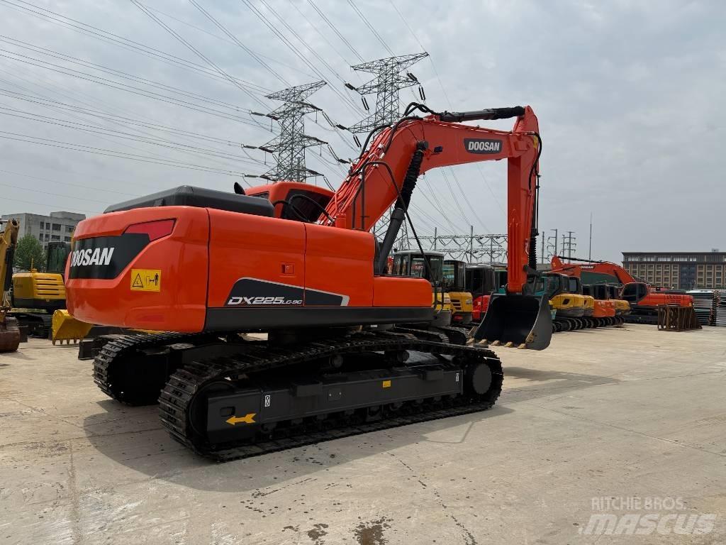 Doosan DX 225 LC-9C Telakaivukoneet