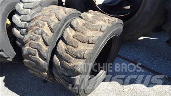 Bobcat Pneus 10-16.5 Renkaat ja vanteet