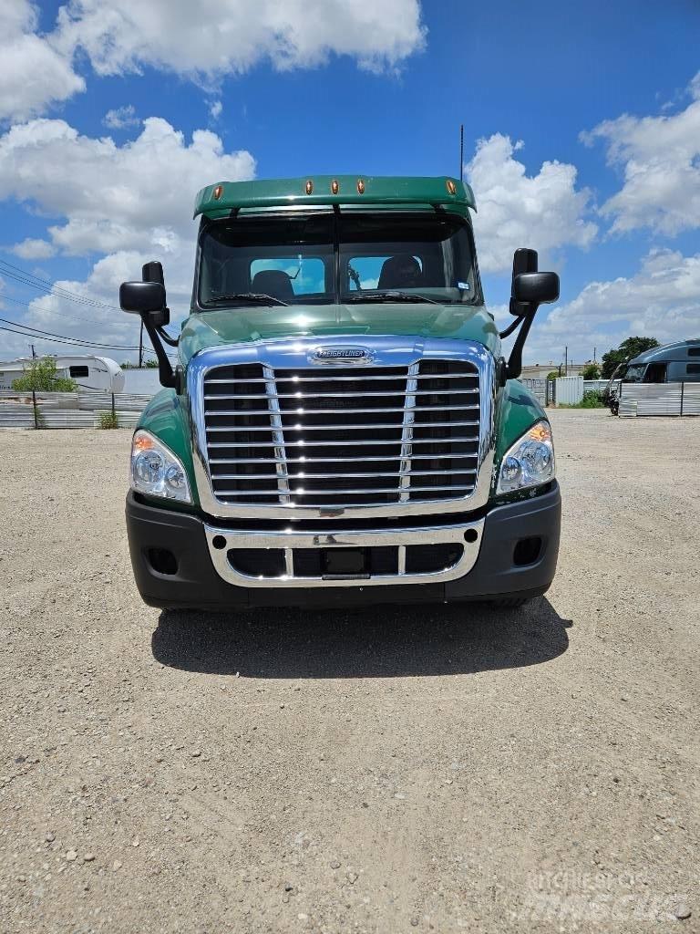 Freightliner 125 Vetopöytäautot