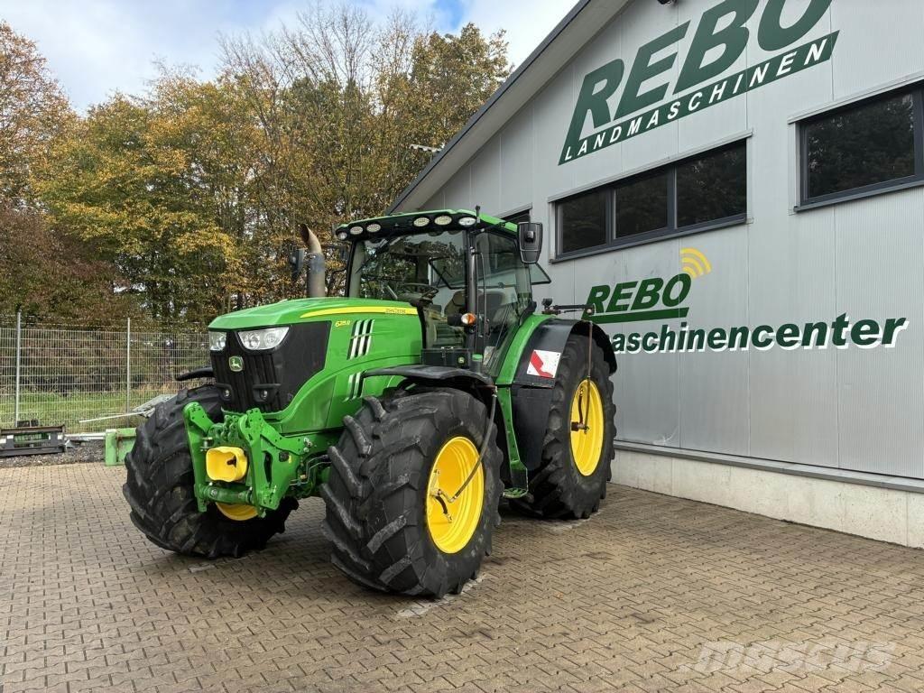 John Deere 6215R Traktorit