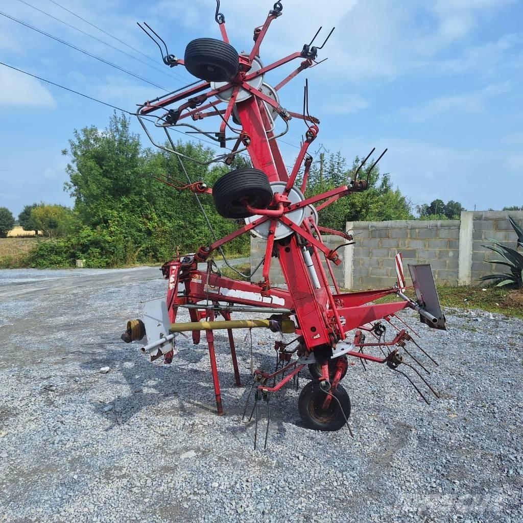Kverneland Z765 Pöyhimet ja haravat
