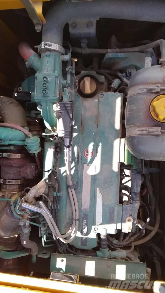 Volvo EC220DL Telakaivukoneet