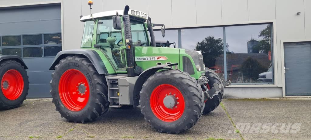 Fendt 718 Vario TMS Traktorit