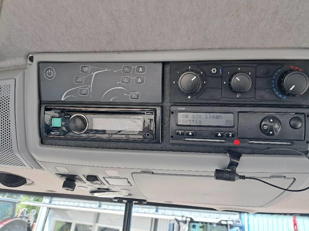 Valtra T174E Versu Traktorit